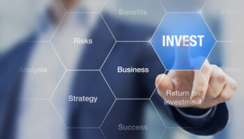 teacher-presenting-investment-strategy-to-become-a-successful-business