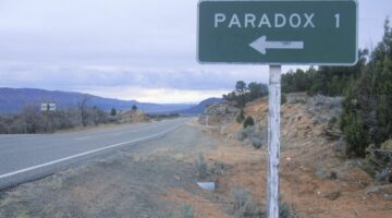 road-sign-sign-street-sign-freeway-road-dirt-road-gravel-highway-path